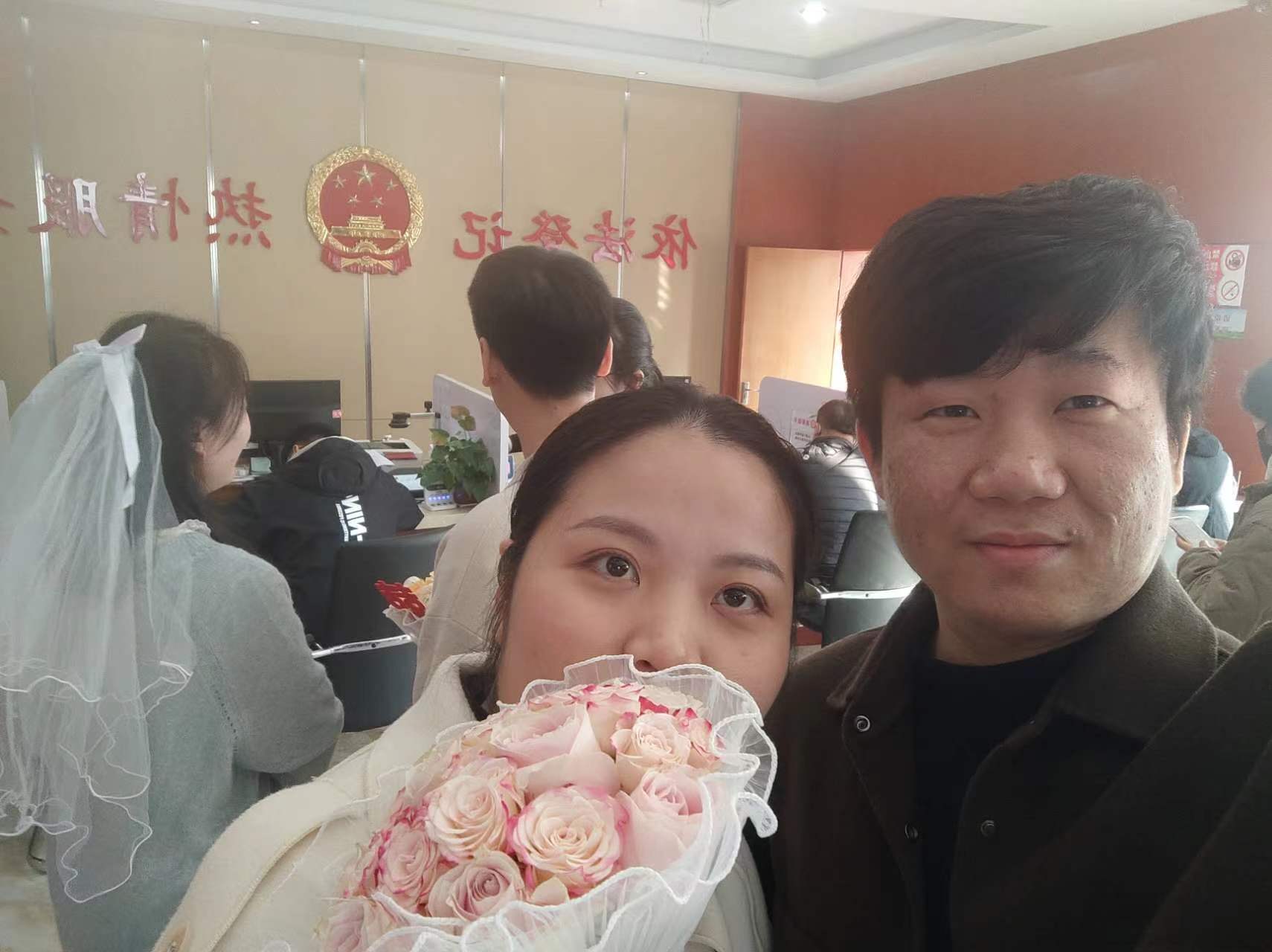 民政局排队.jpg